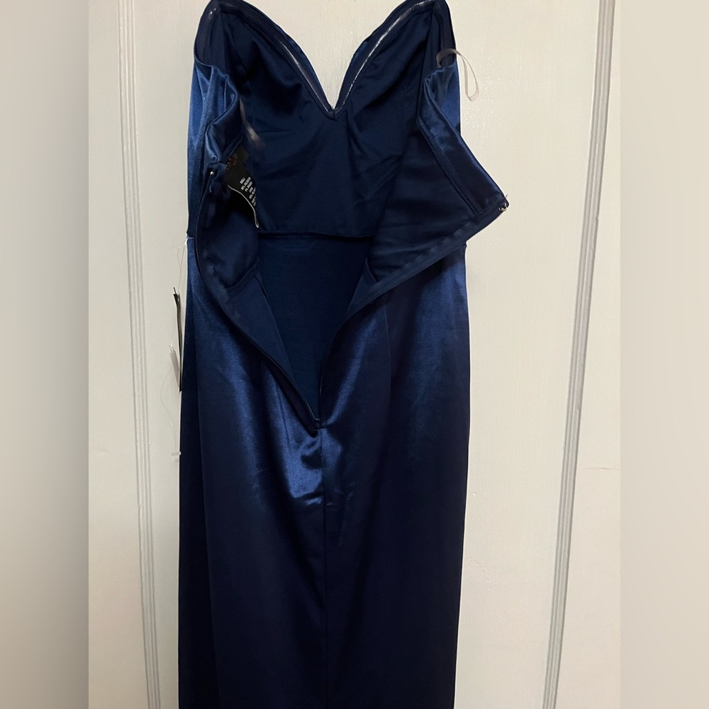 NWT! Strapless Navy Blue Gown - Picture 8 of 10